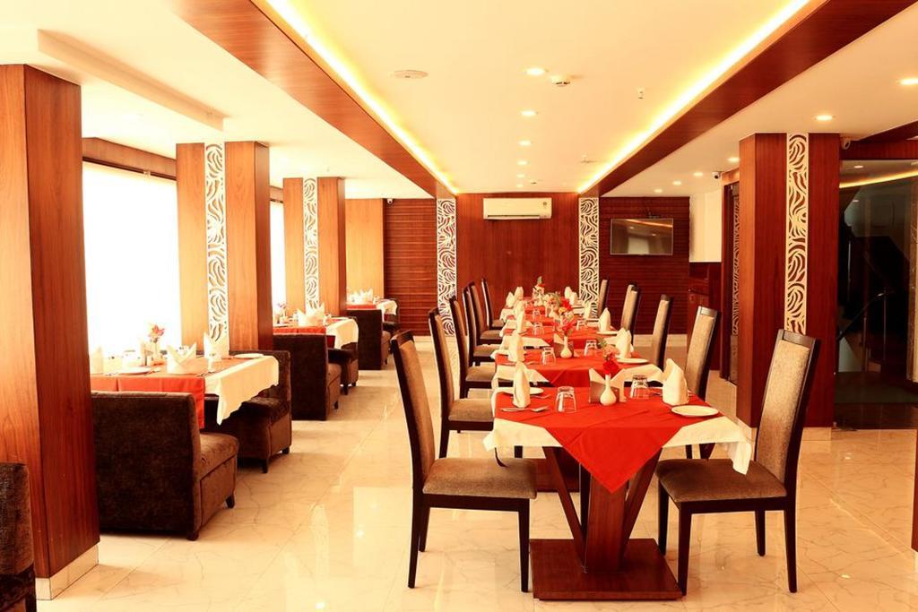 כלכותה Oyo 1522 Npg Hotel מראה חיצוני תמונה
