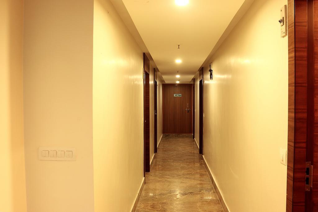 כלכותה Oyo 1522 Npg Hotel מראה חיצוני תמונה
